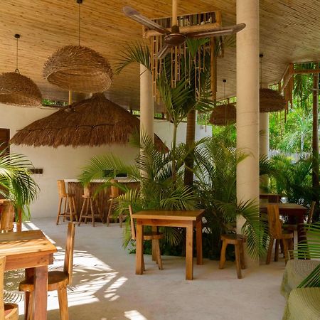 Beautiful Swim-Up Studio With Private Terrace, Pool And Jungle Gym Тулум Экстерьер фото