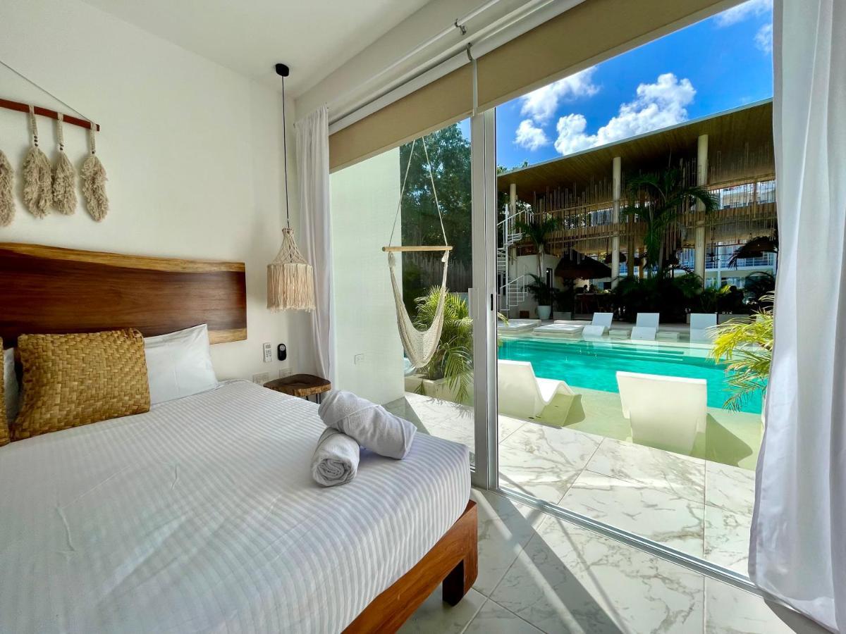 Beautiful Swim-Up Studio With Private Terrace, Pool And Jungle Gym Тулум Экстерьер фото