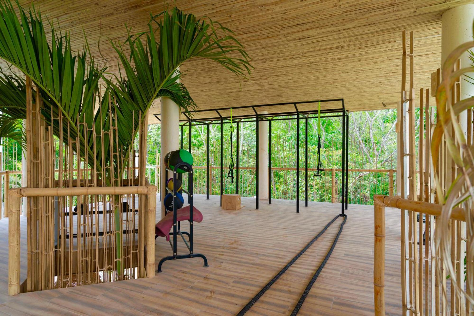 Beautiful Swim-Up Studio With Private Terrace, Pool And Jungle Gym Тулум Экстерьер фото